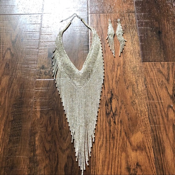 Rhinestone bib necklace & earrings set - Picture 6 of 16